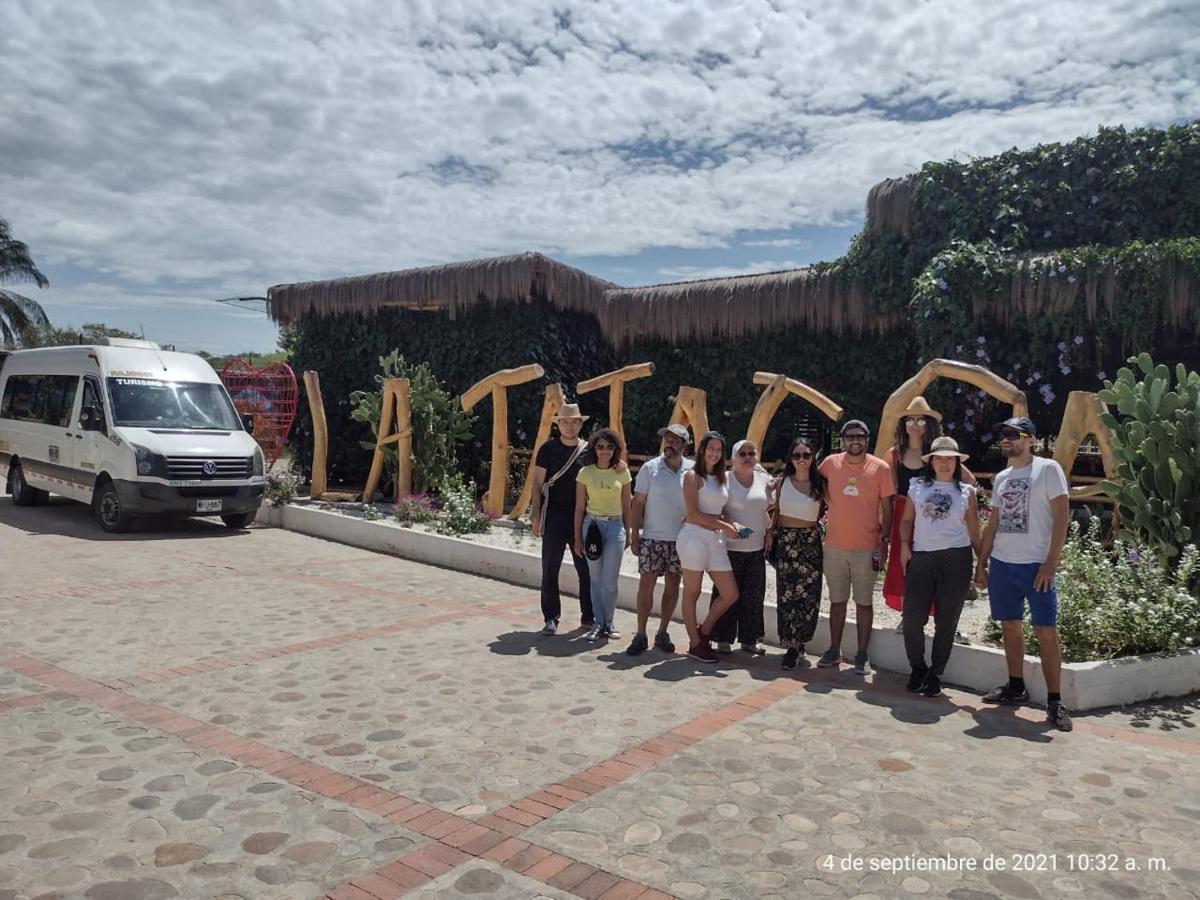 Hotel Neiva Urdaneta エクステリア 写真