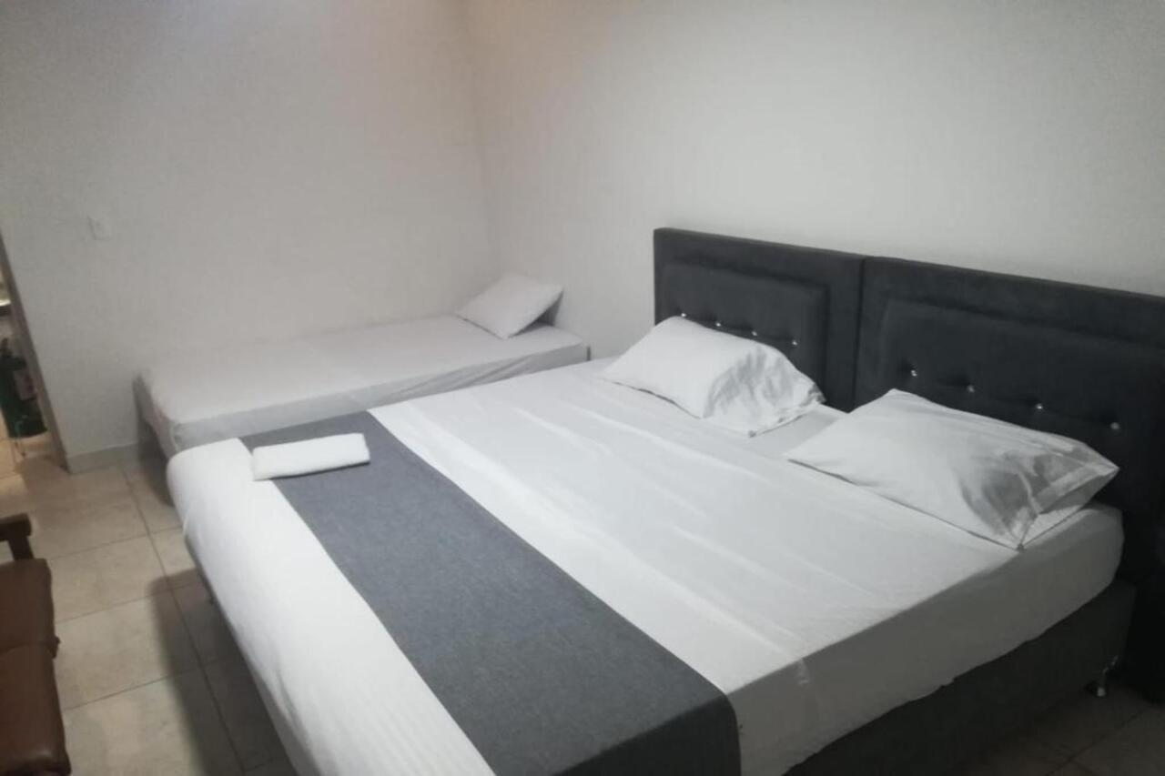 Hotel Neiva Urdaneta エクステリア 写真
