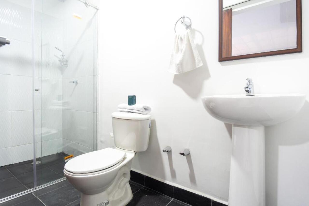 Hotel Neiva Urdaneta エクステリア 写真